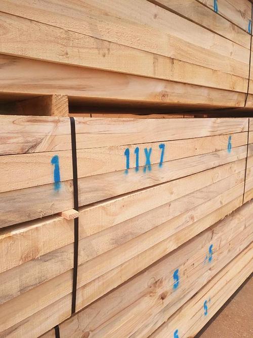 辐射松建筑木材2,辐射松建筑方木适合加工各种工艺品和精细加工产品